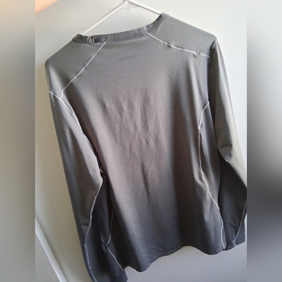 Patagonia Capiline Midweight Base Layer Gray Large Outdoors Hiking - Picture 7 of 8
